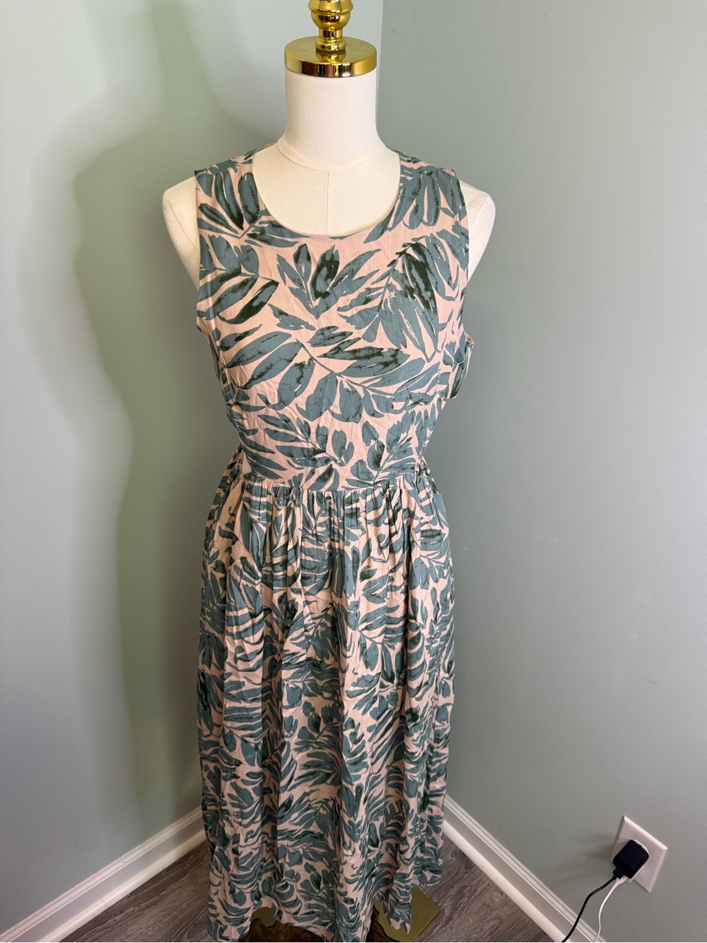 Miou Muse Fern Dress NWT Tropical Leaf Cutout Open Back Maxi Pink Green Large - Picture 4 of 6